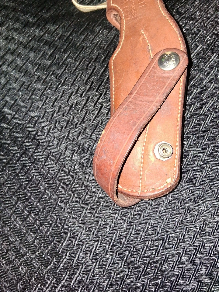 "Old West" brand, Leather shoulder holster..Great Condition - Image 4 of 4