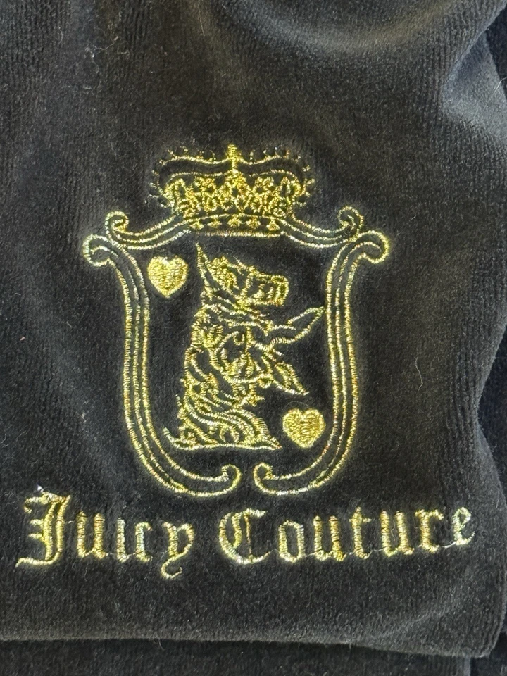 Pantalones de terciopelo negros Juicy Couture logotipo con escudo dorado talla S hechos en EE. UU. Y2K chándal Foto 2 de 4