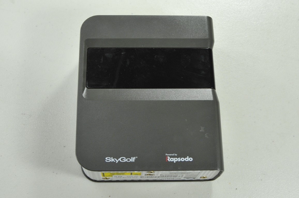 SkyGolf SkyTrak Original Golf Simulator Launch Monitor with Metal Case  #202527