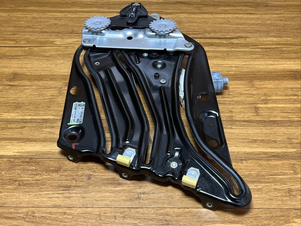 2016-2023 Rolls Royce Dawn RR6 Rear Left Window Lifter Regulator With Motor OEM - Image 4 of 4