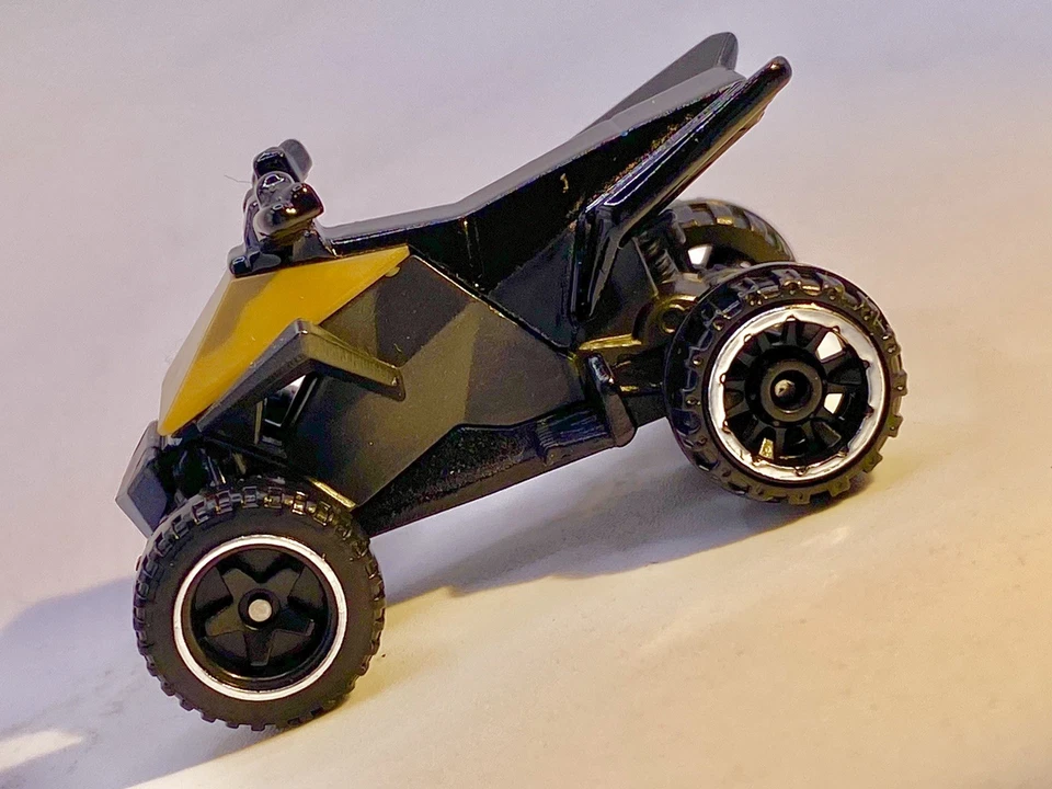 Quad Hot Wheels🔥Tesla Cyberquad - 2025 nuevo en caja Foto 2 de 4