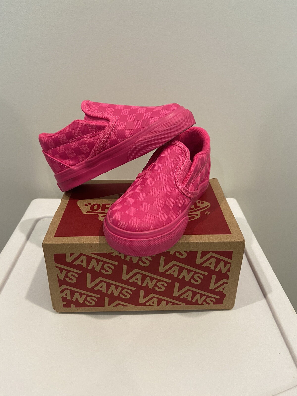 mono check vans