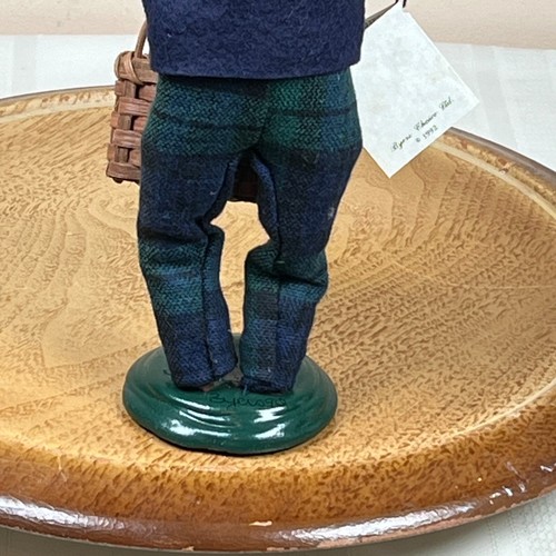 Candelabro Byers Choice Caroler 1998 Cries Of London vendedor etiqueta colgante firmado - Imagen 7 de 11