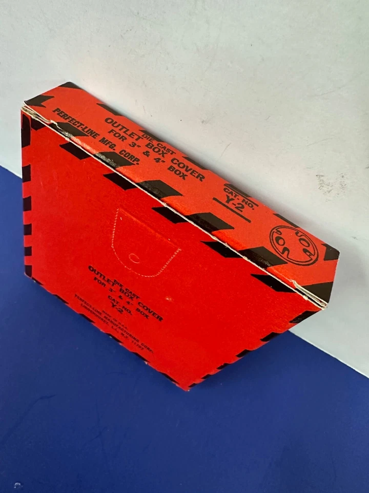 Outdoor DIE CAST OUTLET BOX COVER with Gasket for 3" & 4" Box 2-Hole USA NEW Y-2 - Image 4 of 4