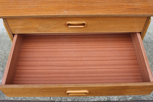 Teak Nähschränkchen mit Korb auf Rollen - Bild 5 von 11
