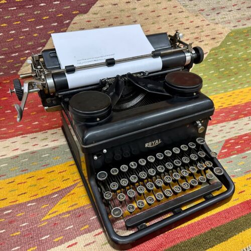 Beautiful Antique 1936 Royal KHM Series Typewriter Clean Working KHM12-1955400 - Picture 2 of 17