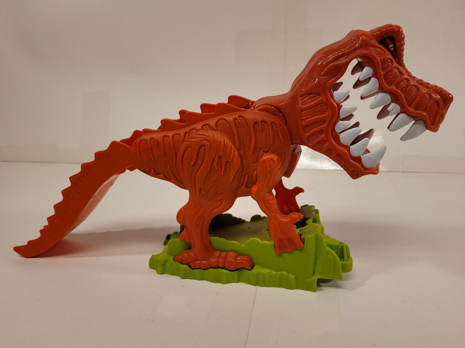 Pista Hotwheels T-rex Dinossauro Take Down Demolidor C/ Som