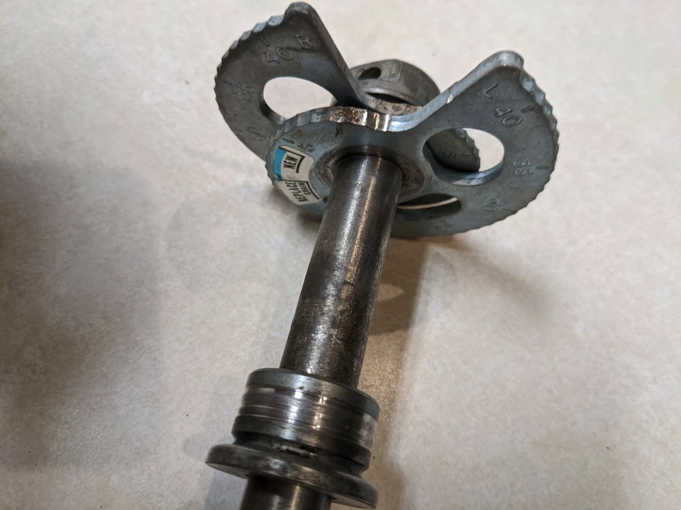 Eje trasero Honda XL350 XL 350 R 1984 con espaciadores y ajustadores Foto 3 de 4