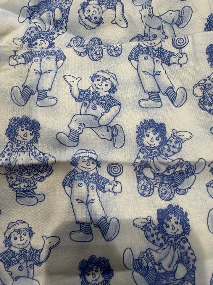 Vintage RAGGEDY ANN & ANDY Blue Cotton Fat Quarter Quilting Fabric 18" x 22" - Image 2 of 2