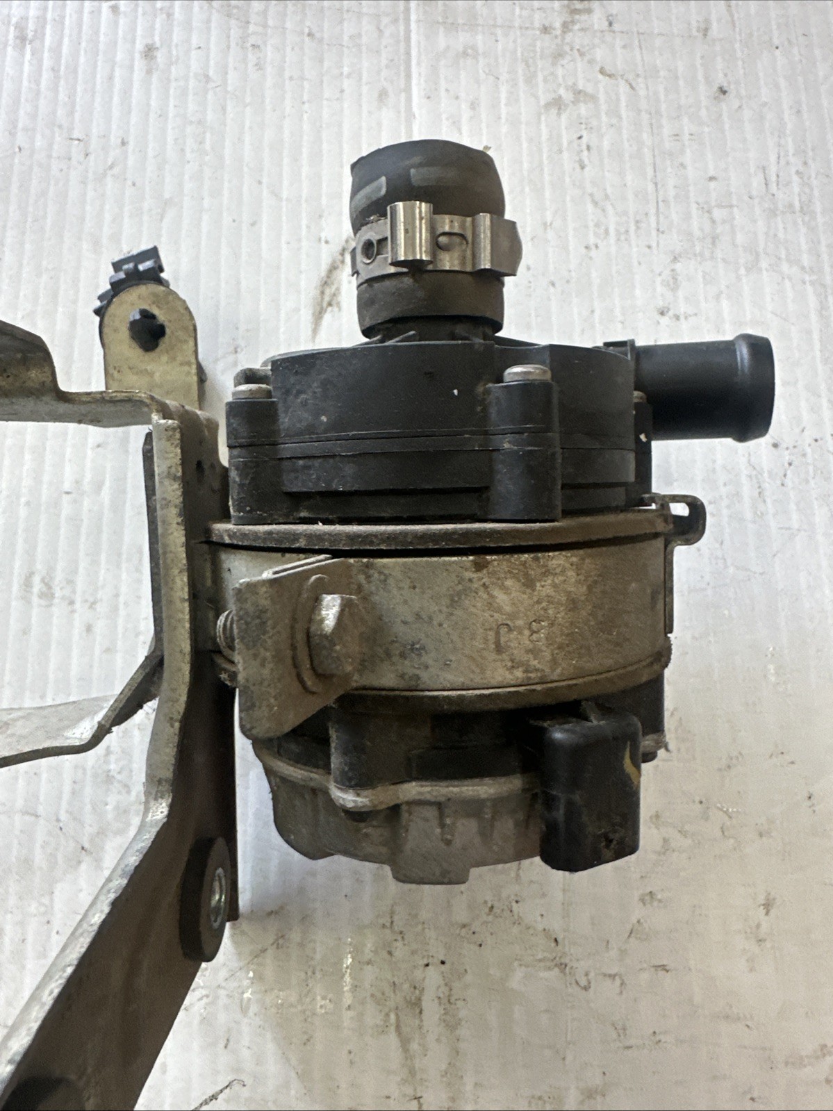 14-19 Maserati Ghibli M157 Auxiliary Secondary Electric Water Pump 670005347 OEM
