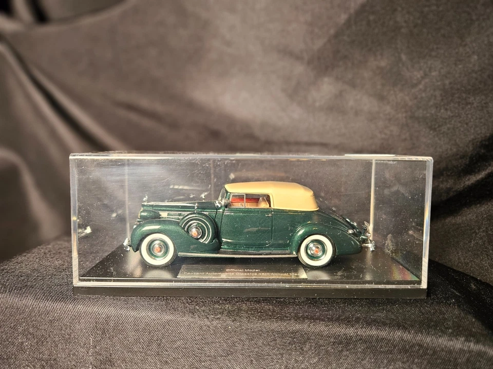 Automodello 1938 Packard Twelve Convertible Green 1:43 Scale Inv. #4237 - Image 2 of 4