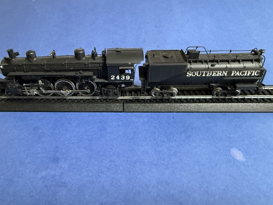 Tenshodo HO #142 Class P-5 4-6-2 Southern Pacific #2439 Factory Painted USED - Image 2 of 4