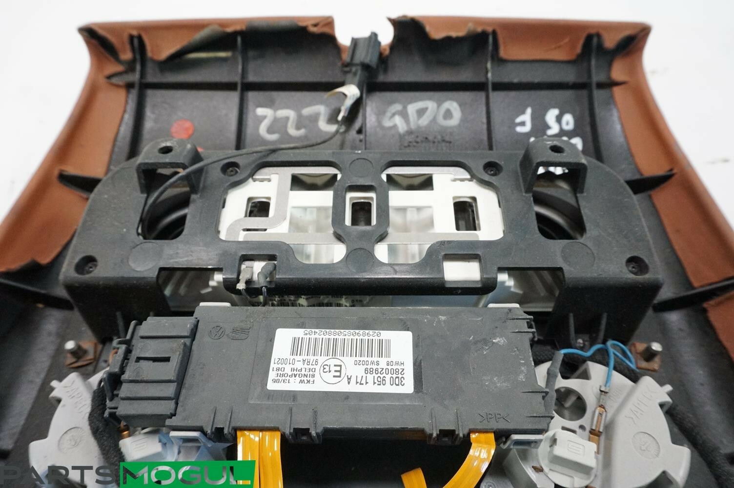 2006-2012 BENTLEY CONTINENTAL SEDAN OVERHEAD CONSOLE DOME LIGHT LAMP SWITCH OEM
