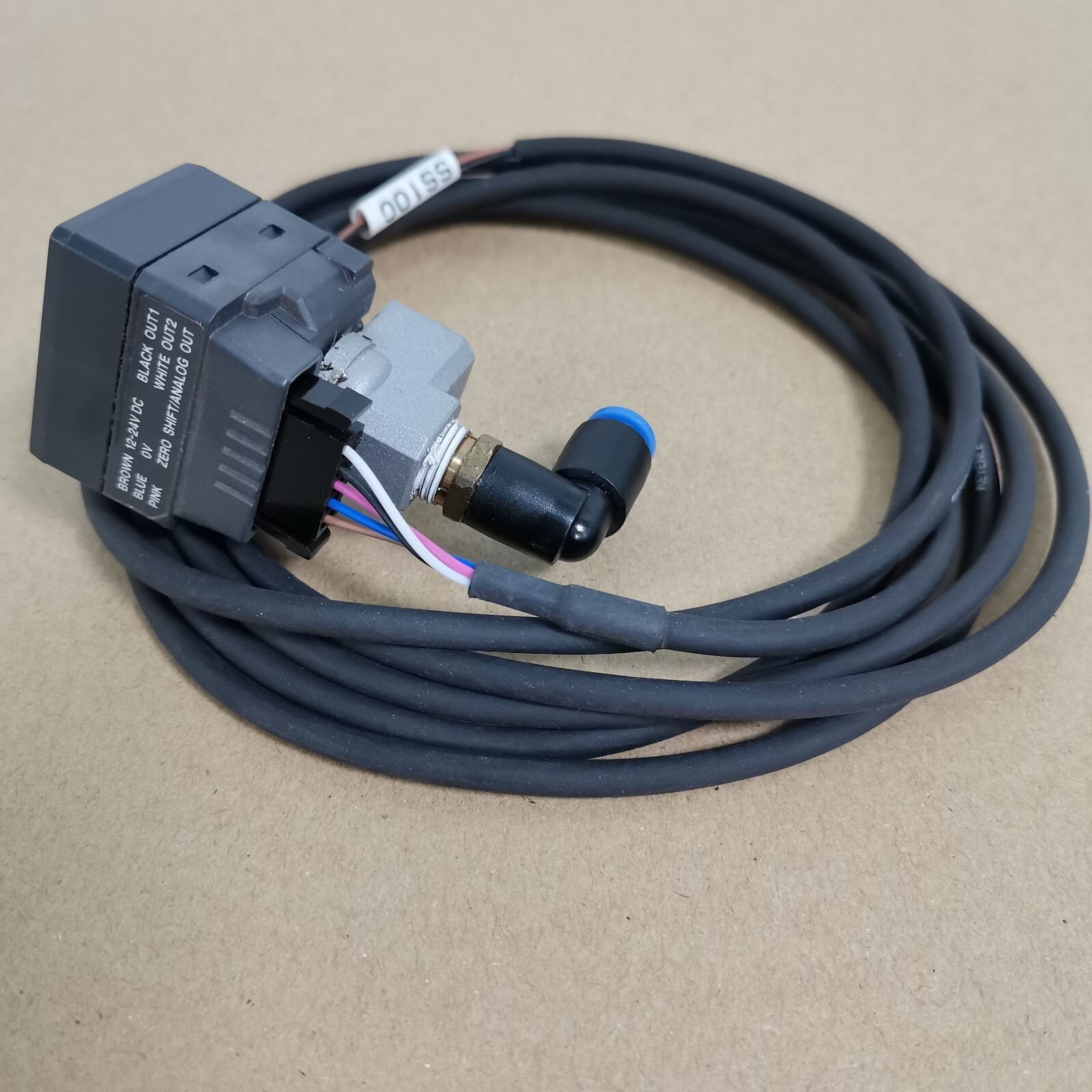 Keyence APC33 / APC40 Digital Pressure Sensor eBay