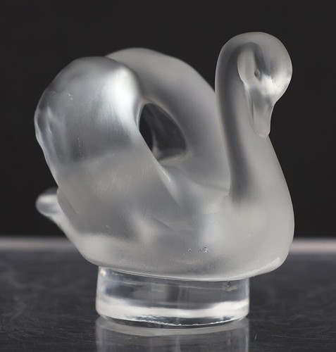 Lalique Briefbeschwerer "Schwan" Milchglas/Klarglas beschriftet signiert