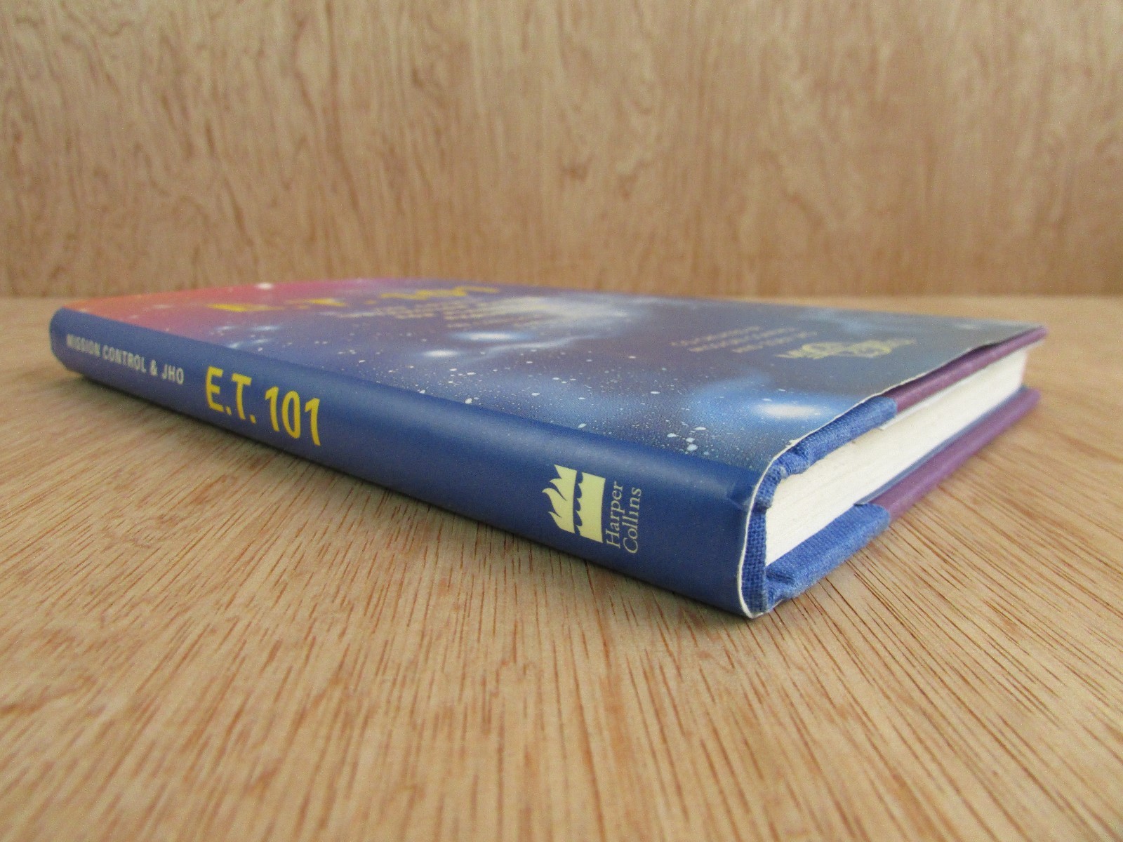 E. T. 101 : The Cosmic Instruction Manual for Planetary Evolution by Mission Control Staff and Zoev IHO Staff (1995, Hardcover) | eBay