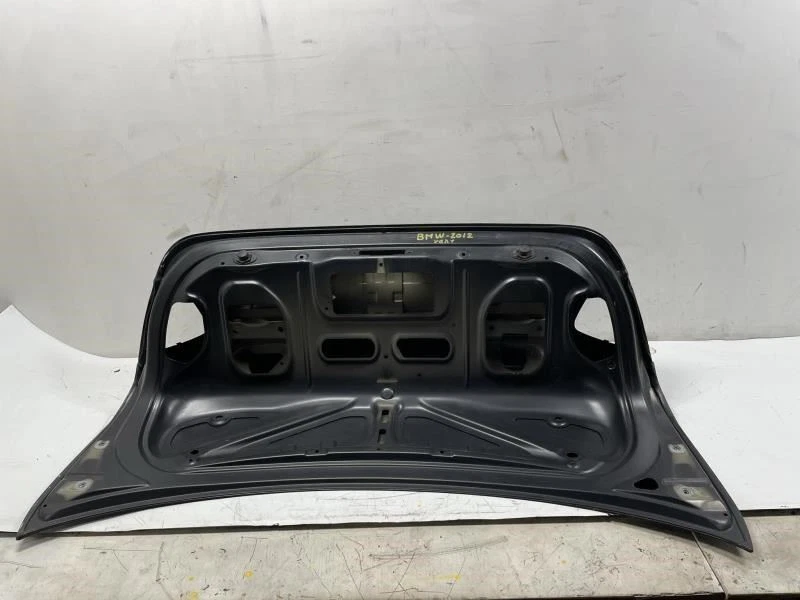 BMW 328I XDRIVE 2011 MALETERO PORTÓN TRASERO NEGRO-ZAFIRO METÁLICO FÁBRICA Foto 2 de 4
