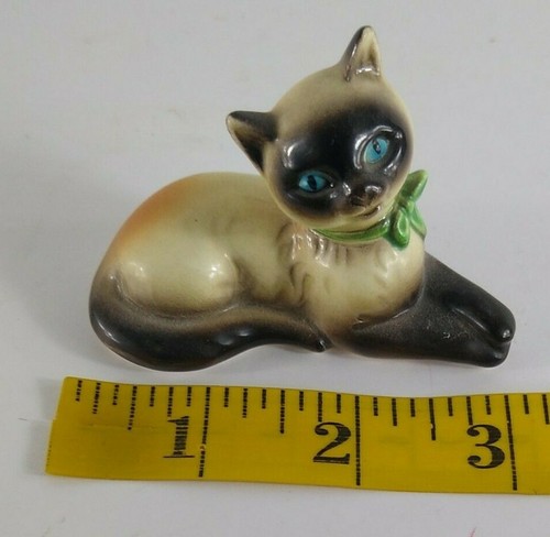 Vintage Goebel Siamese Cat Ceramic Figure W Germany Kitty Sitting With Bow 3" - Picture 7 of 7