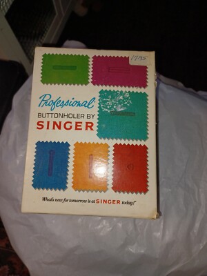 VINTAGE 1973 SINGER PROFESSIONAL BUTTONHOLER FOR SLANT NEEDLE ZIG-ZAG MACHINES.