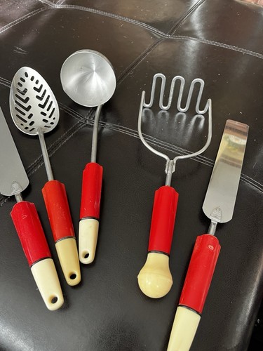 EKCOLINE - Vintage - Edelstahl - Küchenutensilien mit roten & schwarzen Griffen - 5 Stück