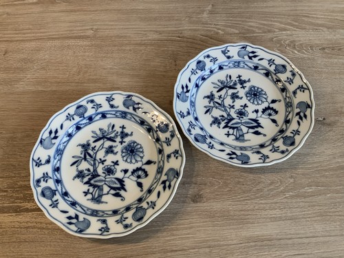 2 Antike Meißen Teller Zwiebelmuster 1. Wahl / 21cm / Knaufzeit - Bild 1 von 9
