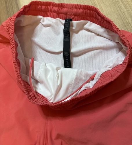 Neu mit Etikett! Lululemon Pace Breaker Lined Short 9” Farbe: WMLR-Men’s Medium-Zip Pockets - Bild 4 von 6