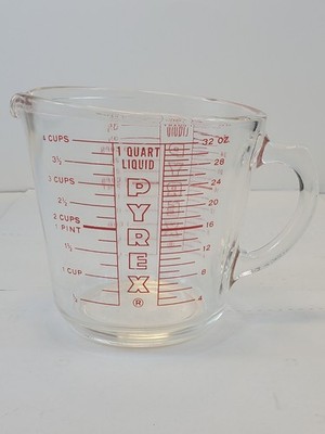 Vintage Pyrex 4 Cup Measuring Cup #532 With Red Lettering Glass Made In USA