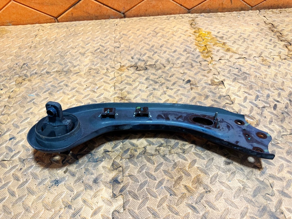 16-20 KIA SORENTO TRASERO IZQUIERDO CONDUCTOR LADO IZQUIERDO BRAZO DE CONTROL DE ARRASTRE INFERIOR ENLACE OEM Foto 4 de 4