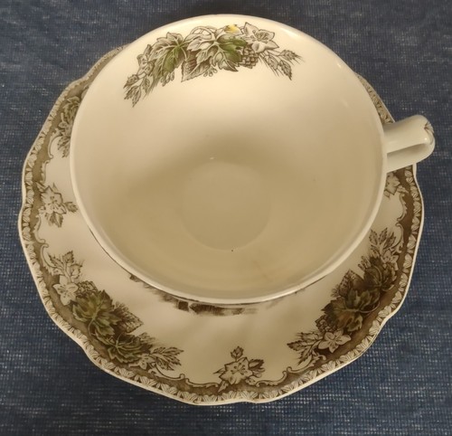 JOHNSON BROTHERS ~ “The Friendly Village” China ~ Buy by the Piece ~ England - Picture 13 of 14