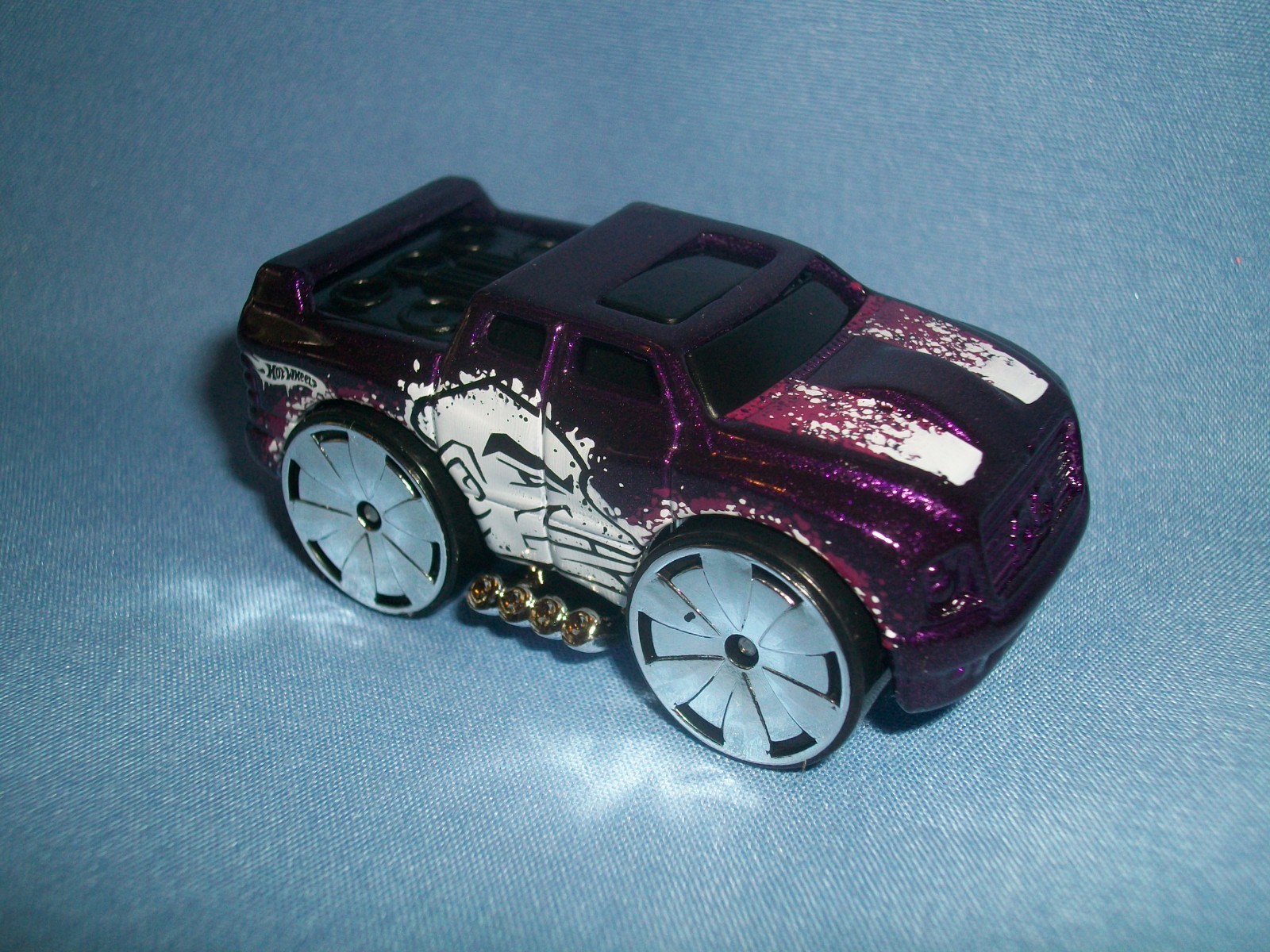 Picture 2 of 5