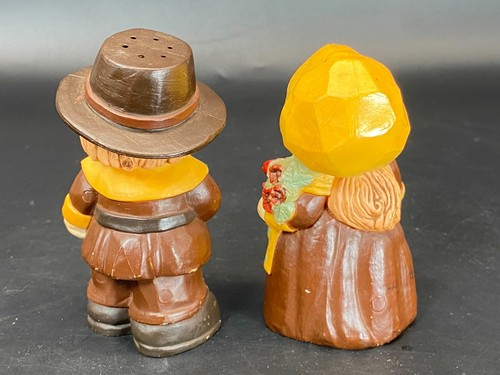 Vintage Pilgrim Thanksgiving Salt and Pepper Shakers S & P Merry Miniatures - Bild 4 von 9