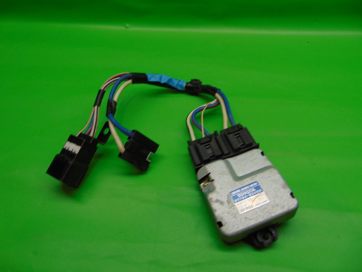 1998-2007 TOYOTA LAND CRUISER Blower Motor Control Module Resistor