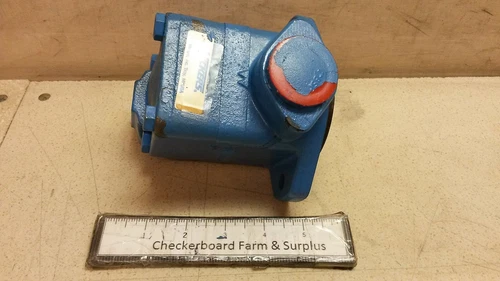 NOS Vickers Eaton Rotary Pump 193024 V101P2S0A20024 2-gpm Vane 100-psi