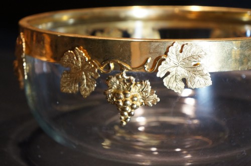 Centerpieces Bowl Crystal and Bronze on Rim Grape and Leaves. - Picture 8 of 8