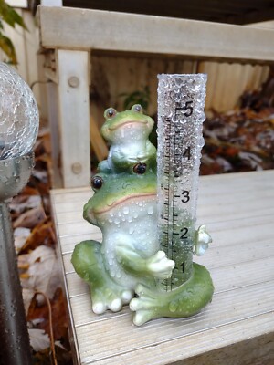 LA CROSSE MCCORMICK 704-4114 5 in. Table Standing Polyresin Frog Rain Gauge,