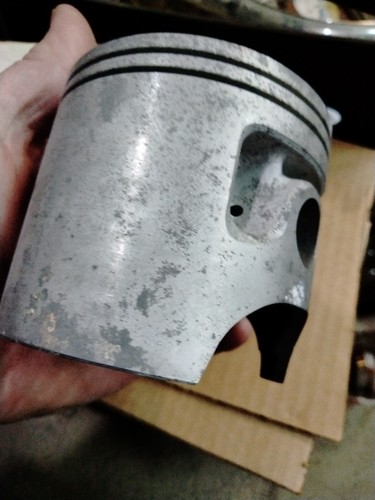 NOS Genuine Yamaha Piston 2nd over 0.50 IT400 YZ400 1976 - Picture 7 of 9
