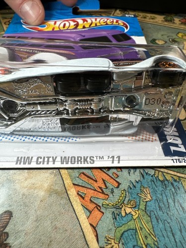 Hot Wheels HW CITY WORKS '11 ~ LOW FLOW (Purple) (176/244) - Picture 7 of 9