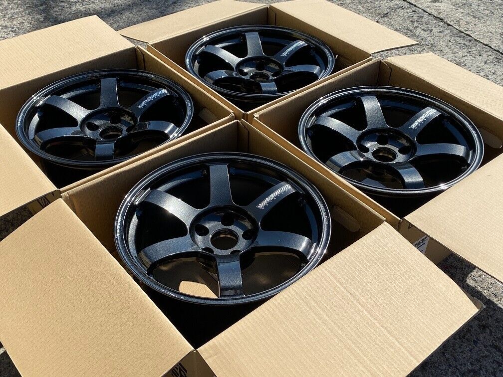 RAYS VOLK RACING TE37 SAGA S plus 17 RAYS VOLK RACING TE37 SAGA S plus 17