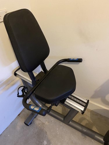 Life fitness RS1 Recumbent Bike - Picture 3 of 8