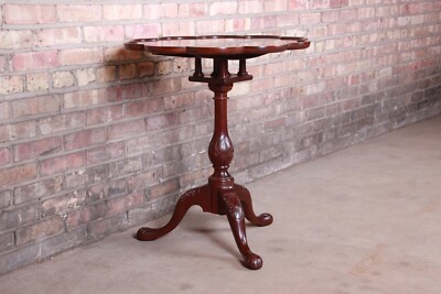 Baker HISTORIC CHARLESTON ティルトトップテーブル 猫脚 Baker Furniture Historic Charleston Carved Mahogany Tilt Top