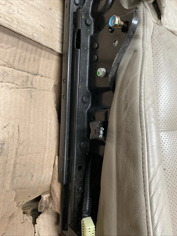 Subaru Outback 2005 2006 2007 2008 2009 asiento delantero derecho inferior L BEAN OEM Foto 2 de 4