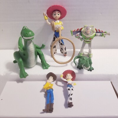 トイ・ストーリーフィギュアBuZZ woody jessie Mattel Disney Pixar Toy Story 2 1/4