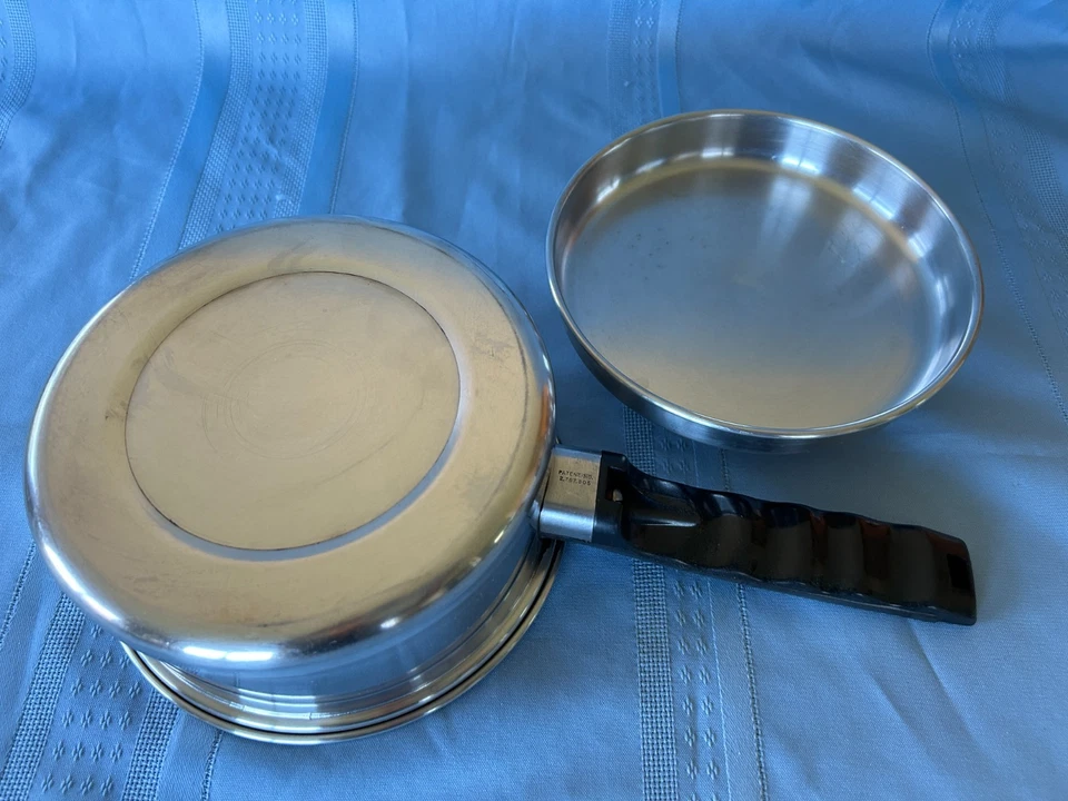 Vintage Lifetime 1 ½ QT. Saucepan w/Lid Stainless Steel - Image 3 of 4