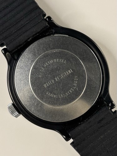 TIMEX Vintage 1970’s Men’s Manual Date Black Divers Watch - Picture 5 of 6