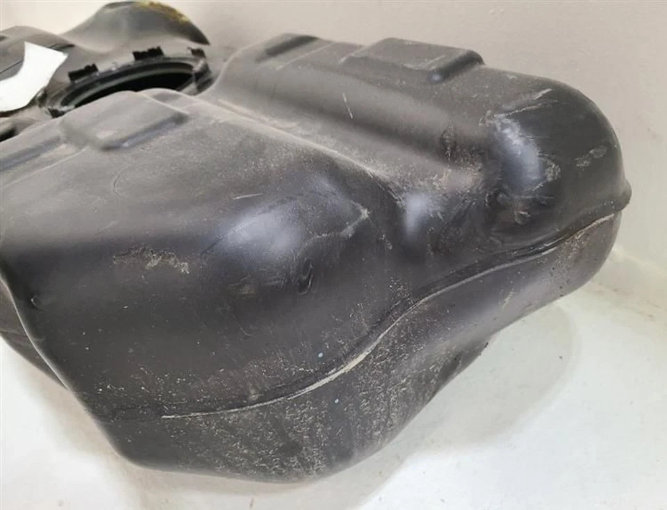 2015-2019 Nissan Versa Fuel Gas Tank Assembly 10.8 Gallon W/o Cap OEM Foto 3 de 4