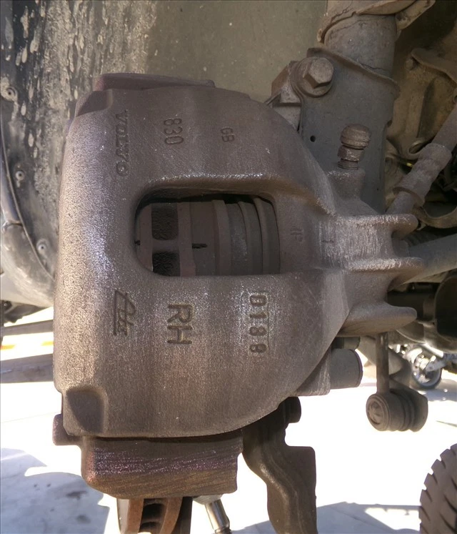 right front brake caliper for VOLVO S60 2.4 D 2000-2010 2003 103107 Foto 2 de 4