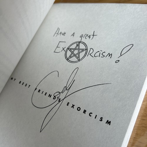 My Best Friend's Exorcism Grady Hendrix Signed paperback cult horror 1980s - Imagen 2 de 8