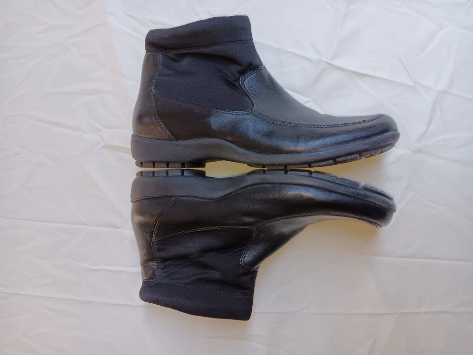 Botín Easy Spirit Eszita de cuero negro con cremallera para mujer talla 9M Foto 4 de 4