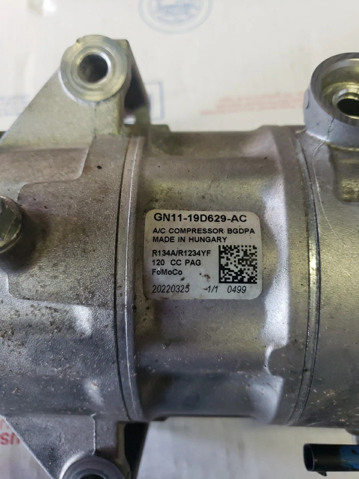Compresor de aire acondicionado Ford R1234YF Foto 2 de 4