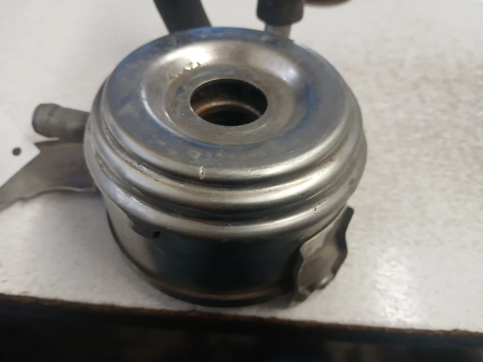 Refrigerador de aceite V6 3VZE 88-95 camioneta Toyota 4Runner 3,0 L 15710-65010 OEM Foto 2 de 4